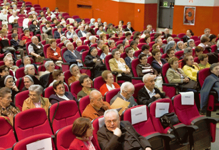 auditorio formacion sacerdotes religiosos religiosas