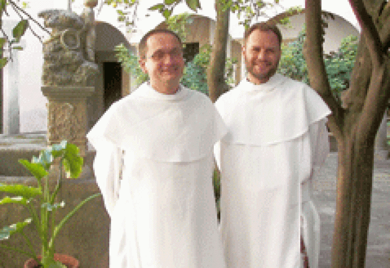 Monjes polacos nuevos en el monasterio de Yuste