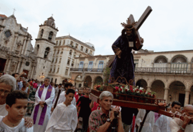 procesión religiosa en Viernes Santo en La Habana Cuba