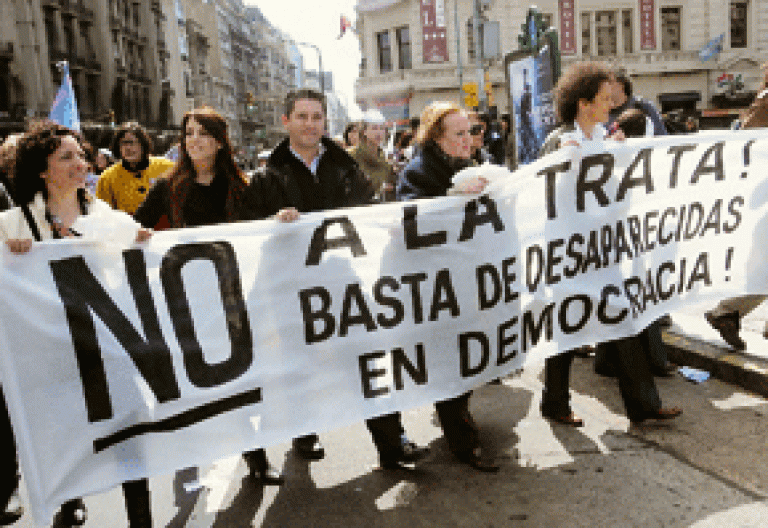 protesta contra la trata de personas