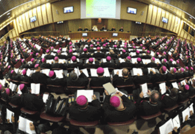 aula sinodal sesión del Sínodo sobre la Nueva Evangelización