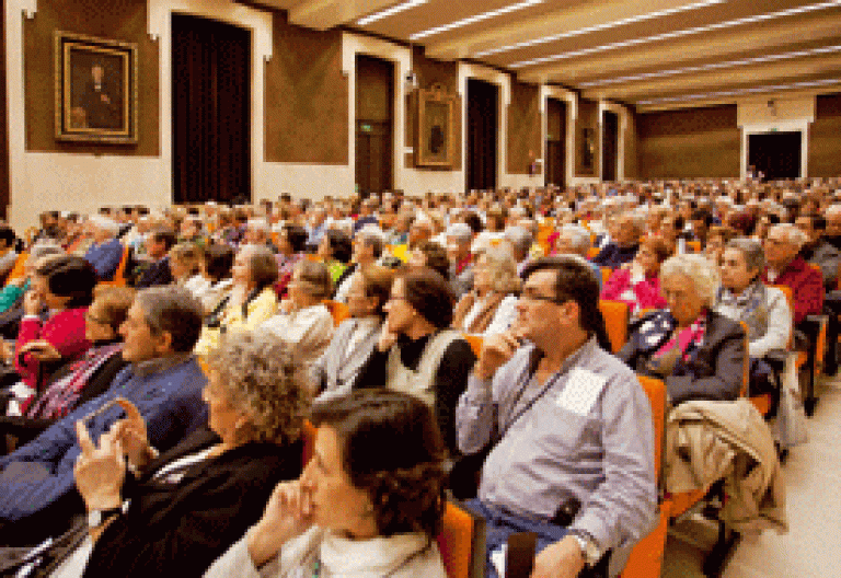 Fijos los ojos en Jesús presentación libro en Madrid 600 participantes