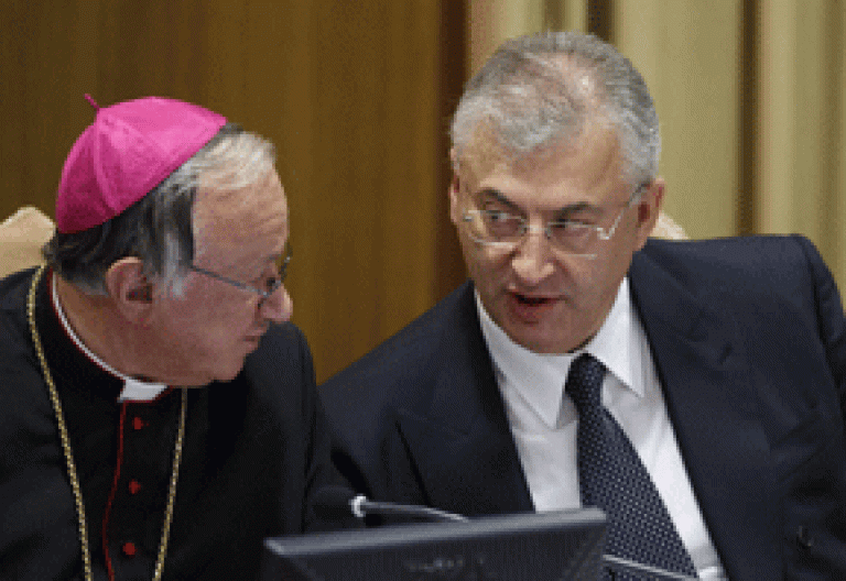 Zygmunt Zimowski presidente Pontificio Consejo para la Salud, y Patrizio Polisca médico del Papa