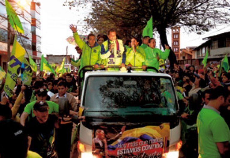 acto de campaña electoral en Ecuador con el actual presidente Rafael Correa