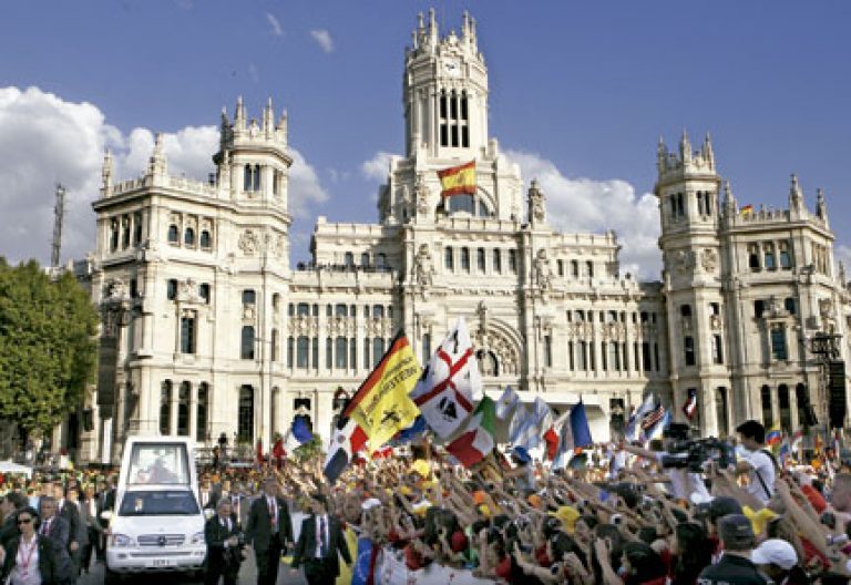 plaza Cibeles Madrid JMJ agosto 2011