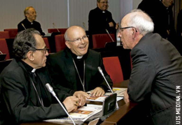 J.M. López de Andújar, Amadeo Rguez. Magro y Atilano Rodríguez Asamblea Plenaria CEE abril 2013