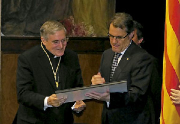 cardenal de Barcelona Lluís Martínez Sistach recibe Medalla de Oro de la Generalitat de Cataluña