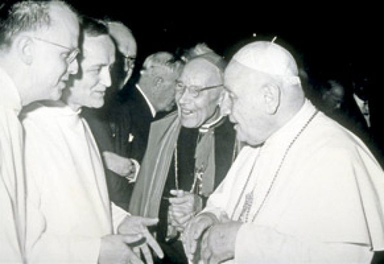 Hermano Roger de Taizé con papa Juan XXIII