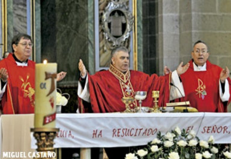 José Rodríguez Carballo el día de su ordenación episcopal en Santiago de Compostela 18 mayo 2013