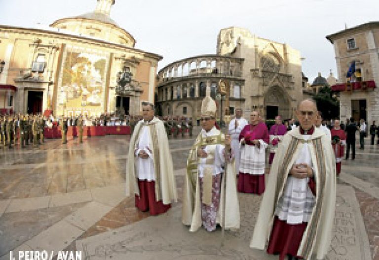 cardenal Santos Abril en Valencia fiesta Desamparados 2013