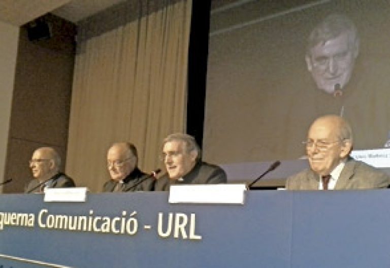 cardenal Lluís Martínez Sistach chara en Observatorio Blanquerna sobre Iglesia y crisis
