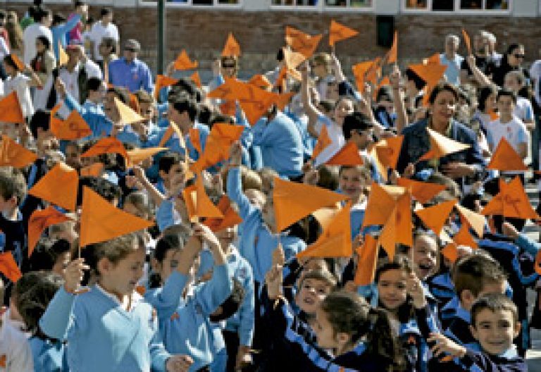 alumnos de escuela concertada en movilización de la plataforma Estamos desconcertados