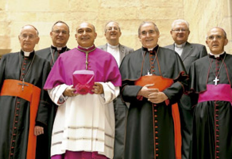 toma de posesión de Enrique Benavent como nuevo obispo de Tortosa 13 julio 2013