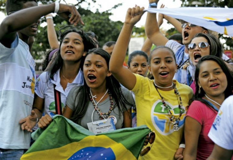 jóvenes participantes en la JMJ Río 2013