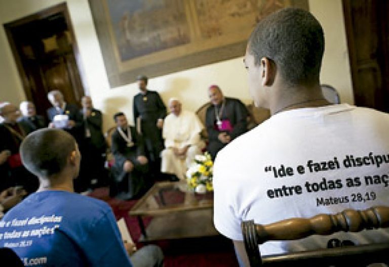 papa Francisco en el encuentro con jóvenes reclusos JMJ Río 2013