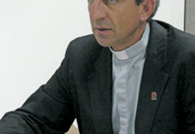 Raed Abu Sahlia, sacerdote y director de Cáritas Jerusalén