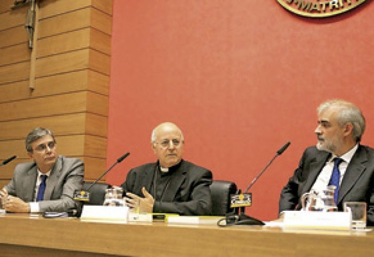 Ricardo Blázquez, arzobispo de Valladolid, presenta su libro Del Vaticano II a la nueva evangelización, Sal Terrae, en la Universidad Pontificia Comillas