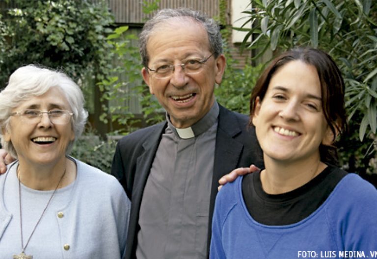Magdalena Riva, Anastasio Gil y Carmen Aranda, misioneros en los Encuentros Vida Nueva Domund 2013