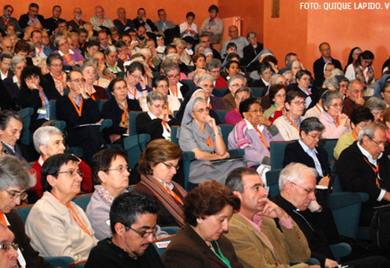 asistentes a la inauguración de la XX Asamblea General CONFER 12 noviembre 2013