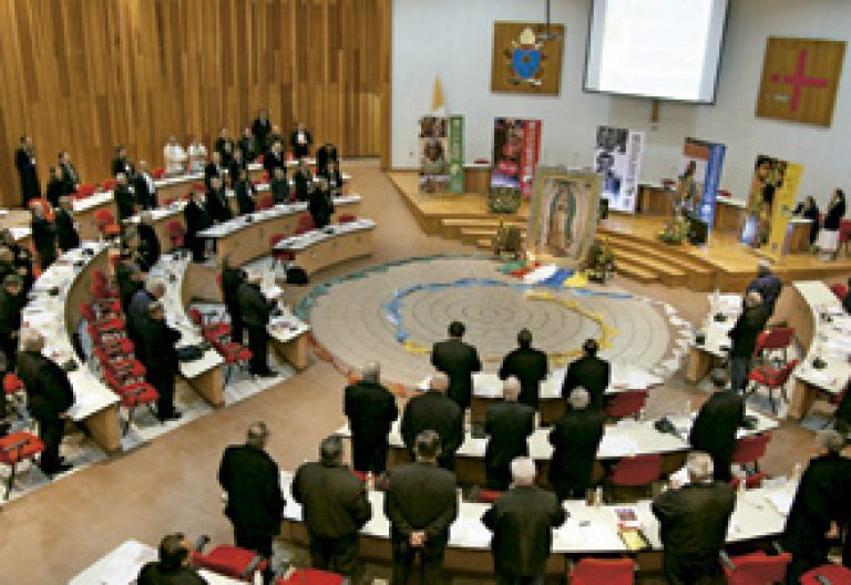 sesión de la Asamblea Plenaria de la Conferencia Episcopal de México noviembre 2013