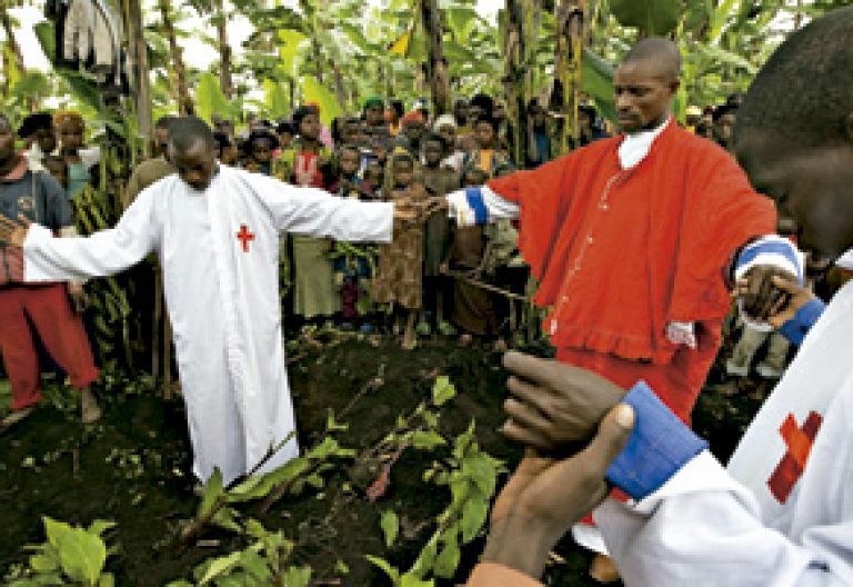funeral por una víctima de la violencia en República Democrática del Congo