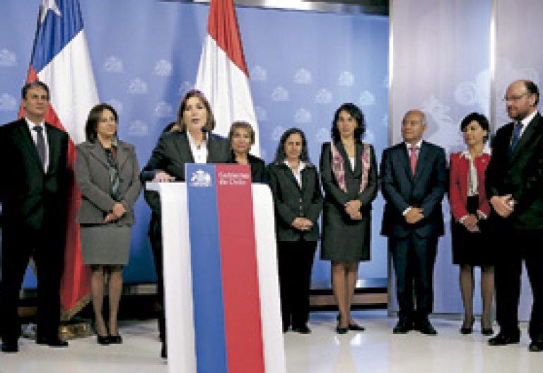 delegaciones de políticos de Chile y Perú para hablar de los límites marítimos entre ambos países mayo 2013