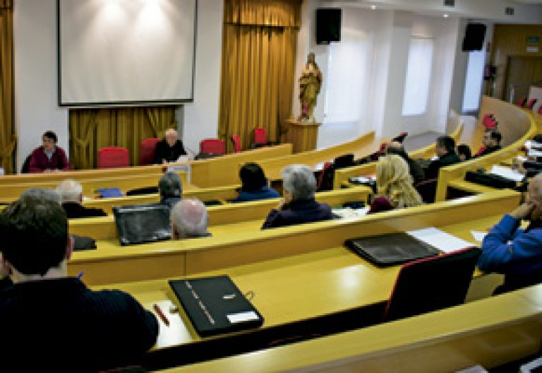 reunión del Sínodo diocesano en Santiago de Compostela