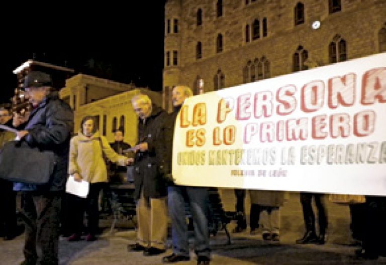 jornada de Oración por las víctimas de la crisis en León enero 2014