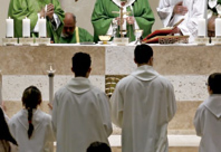 papa Francisco celebra misa en la parroquia romana de Santo Tomás 16 febrero 2014