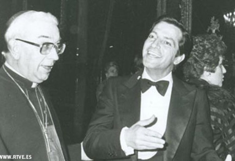cardenal Vicente Enrique y Tarancón y el presidente del Gobierno Adolfo Suárez