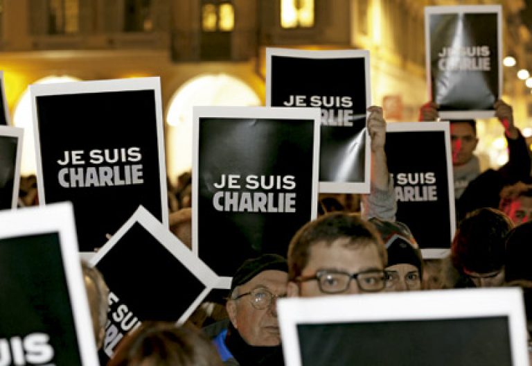 manifestación en Francia en solidaridad con las víctimas del atentado contra la revista Charlie Hebdo enero 2015