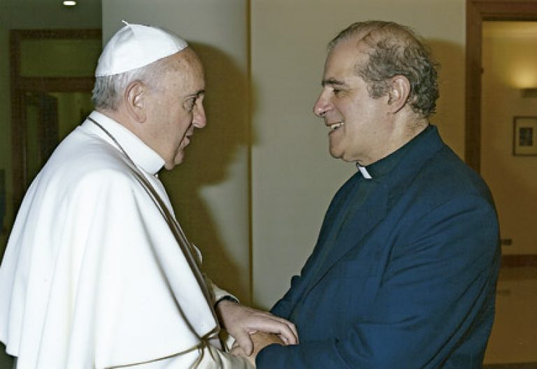 papa Francisco con Jorge Oesterheld, director de Vida Nueva Cono Sur