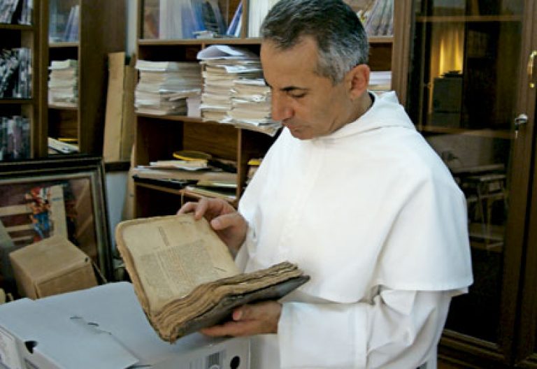 Najeeb Michaeel, dominio iraquí que salvó 800 manuscritos del Estado Islámico