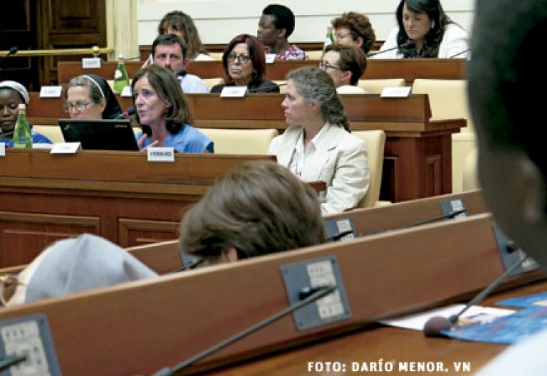 seminario sobre el papel de la mujer en la Iglesia organizado por LOsservatore Romano Roma mayo 2015