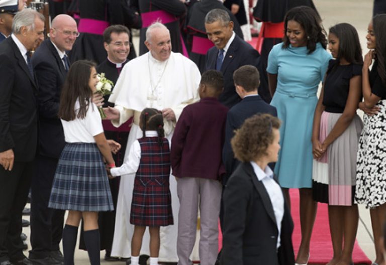 papa Francisco con el presidente Barack Obama y su familia a su llegada a Washington 22 septiembre 2015
