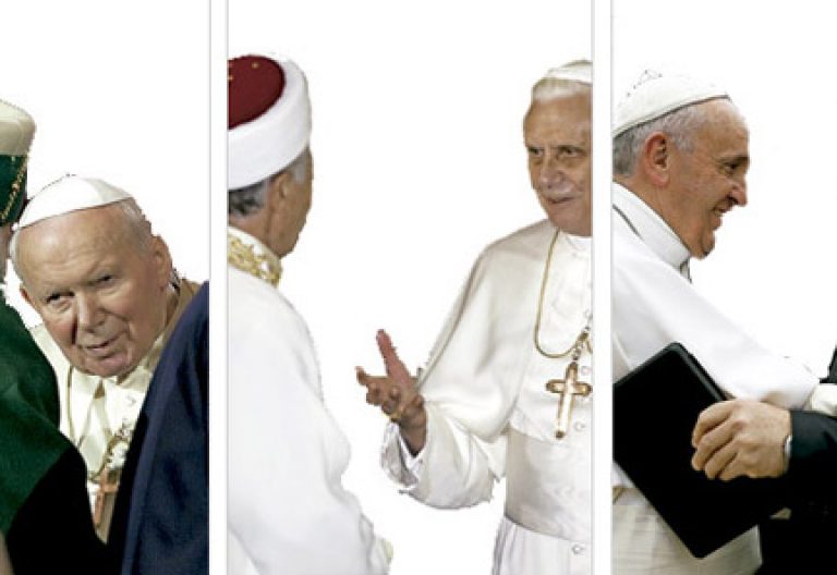 Juan Pablo II, Benedicto XVI y Francisco en gestos con líderes de otras religiones