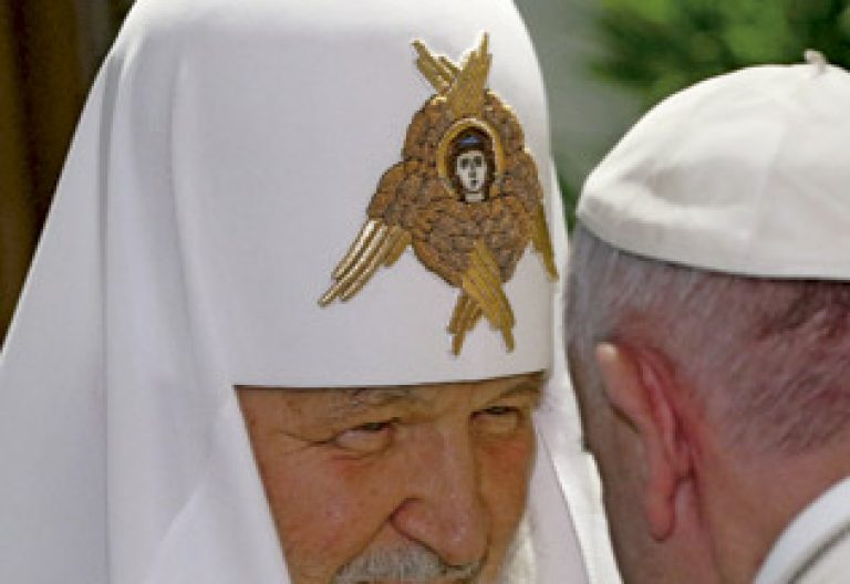 papa Francisco y Kirill de Moscú, patriarca ortodoxo ruso, se encuentran en La Habana, Cuba, viernes 12 de febrero de 2016