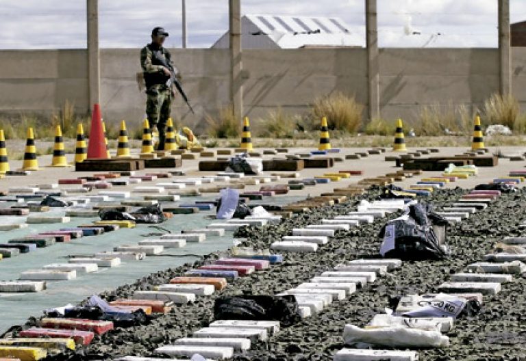 alijo de droga decomisado en la frontera entre Bolivia y Chile