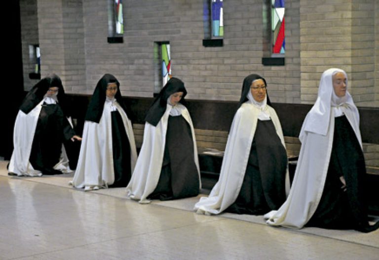 carmelitas descalzas en un monasterio en Estados Unidos