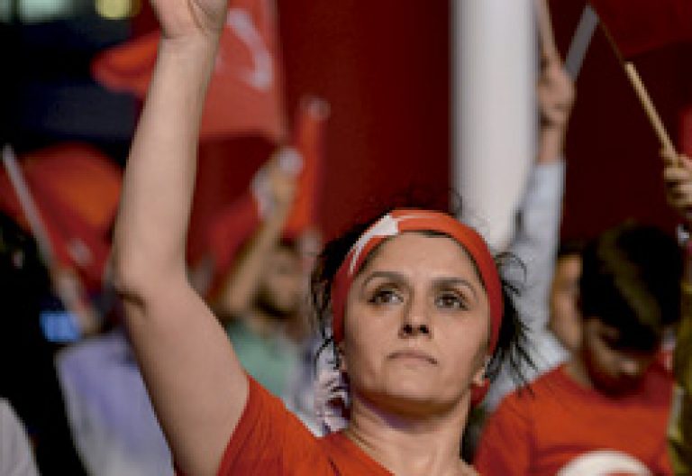 protesta contra el golpe de Estado fallido en Turquía 15 julio 2016