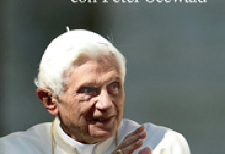 Últimas conversaciones, libro de Benedicto XVI y Peter Seewald, Mensajero edición española