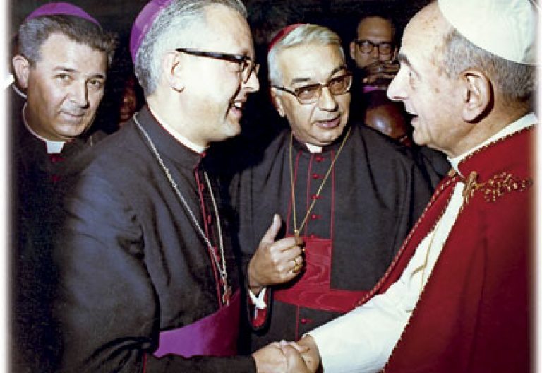 papa Pablo VI con el cardenal Vicente Enrique y Tarancón, el obispo Ramón Echarren y el obispo Maximino Romero de Lema