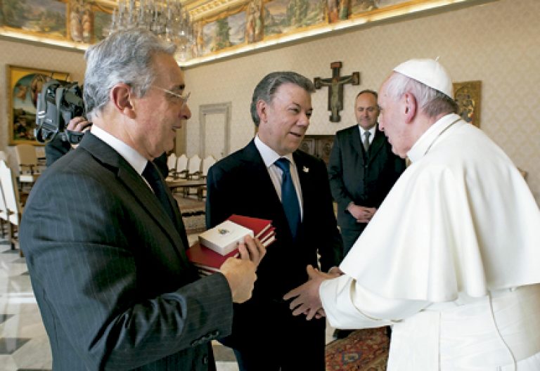 papa Francisco recibe a Juan Manuel Santos y Álvaro Uribe para hablar sobre el proceso de paz en Colombia 16 diciembre 2016