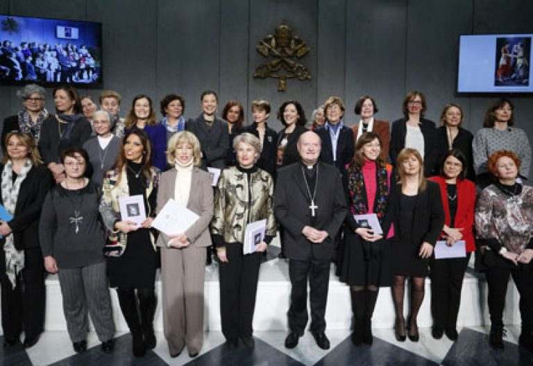 presentación de la Consulta Femenina organismo permanente dentro del Pontificio Consejo de la Cultura mujeres en la Iglesia presentación 7 marzo 2017