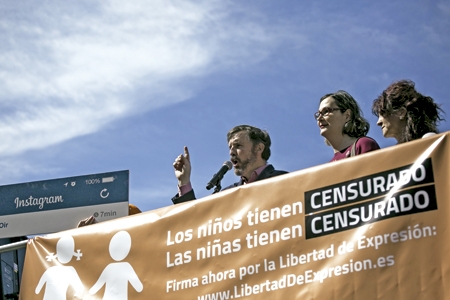 Ignacio Arsuaga presidente y otros miembros de Hazte Oír en su reciente campaña contra los transexuales