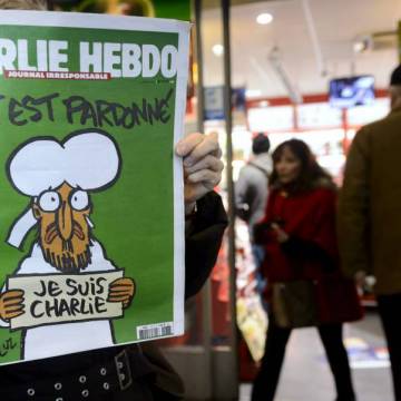 Ejemplar de la revista satírica Charlie Hebdo/EFE