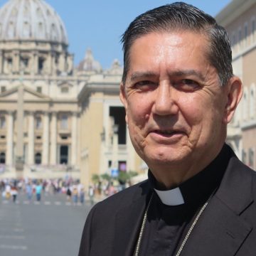 El arzobispo español Miguel Ángel Ayuso, presidente del Pontificio Consejo para el Diálogo