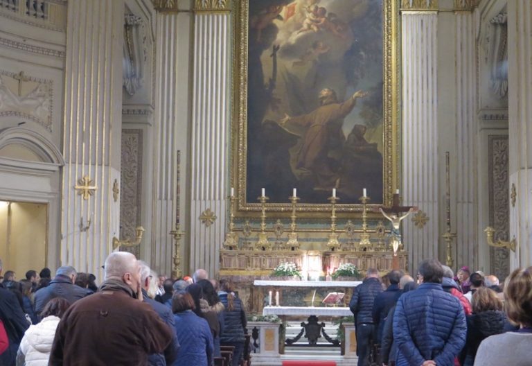 El Padre Ángel inaugura su parroquia 24 horas en Roma