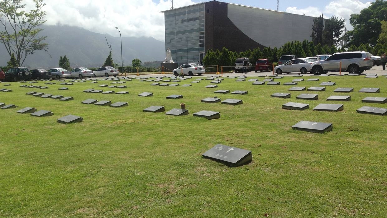 Asesinan a capellán del Cementerio del Este en Caracas en plena ...