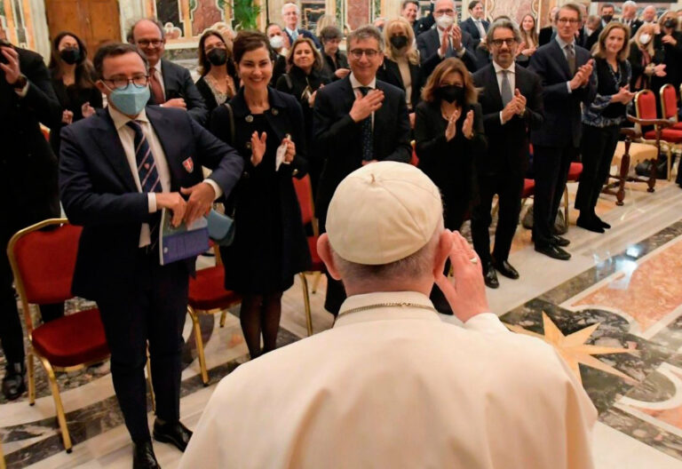 El papa Francisco, en una audiencia con empresarios italianos